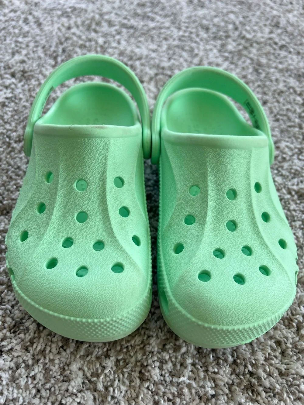 Crocs Kids Classic Clog Sandals in Pistachio Green Size 13